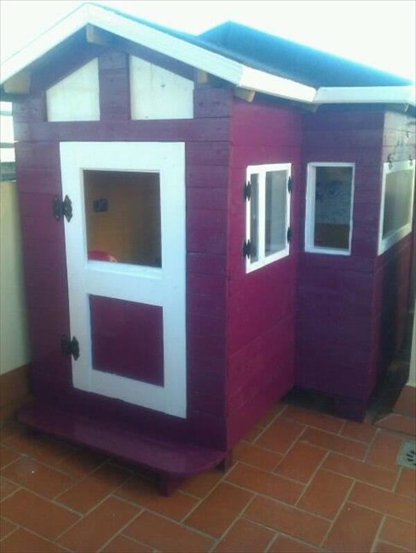 kids-pallet-playhouse