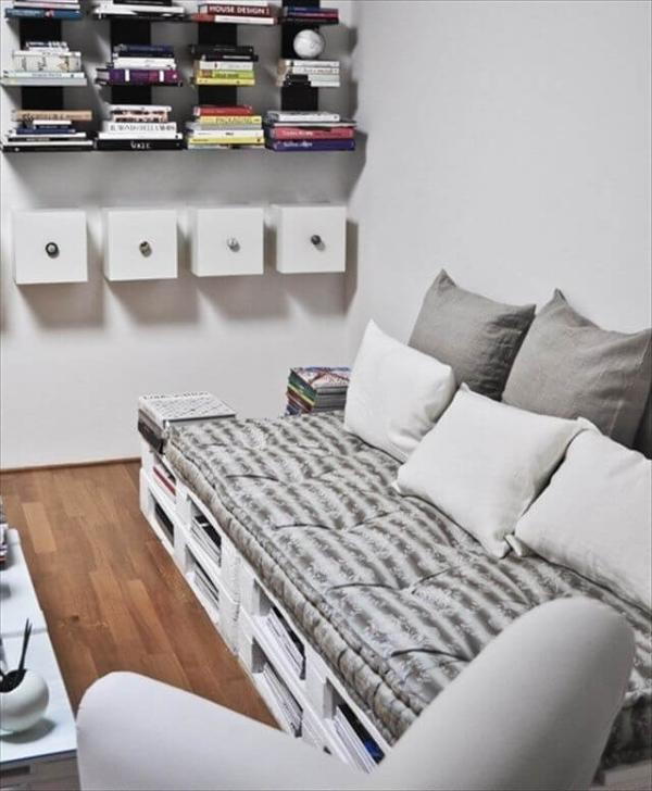 Comfortable Pallet Sofa for Your Lounge