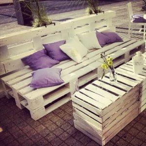 Using Pallets and Crates to Make the Cafe Garden - 101 Pallets