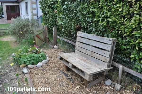 Pallet Garden Benches