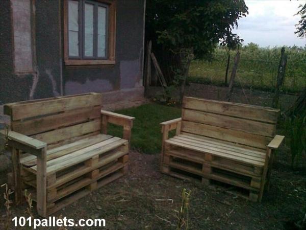 Pallet Garden Benches