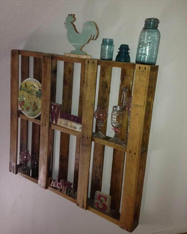 DIY Pallet Shelves