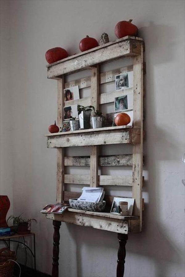 DIY Pallet Shelves