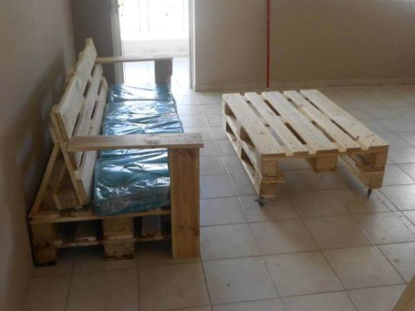 Pallet Bench with Cushion