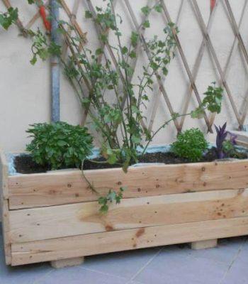DIY Wooden Pallet Planter Box