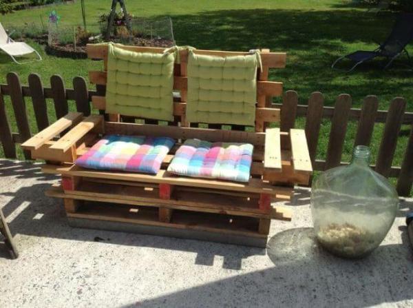 making outdoor furniture from pallets