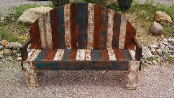 Rustic Pallet Bench