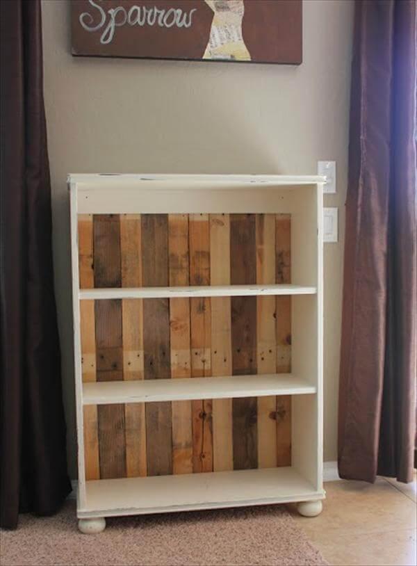 Diy Remodeled Pallet Bookshelves 101 Pallets