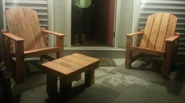pallet chairs with table