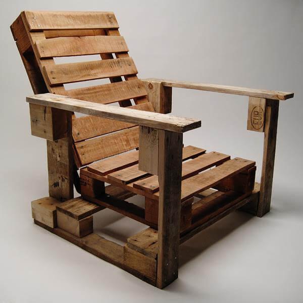DIY Wooden Pallet Chair