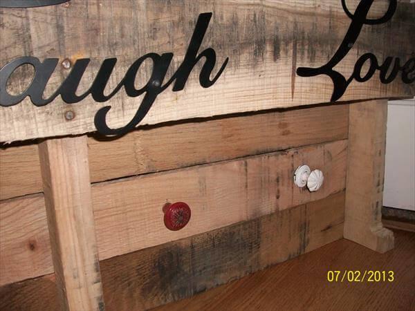 repurposed pallet shelf