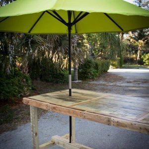 reclaimed pallet umbrella table