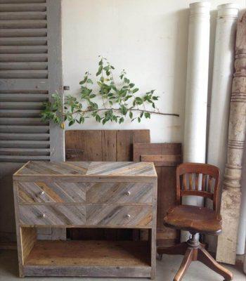 upcycled pallet entry table