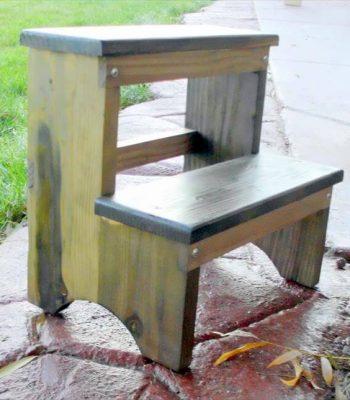regained pallet step stool