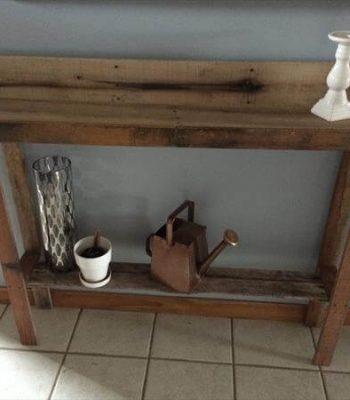 upcycled pallet wood table