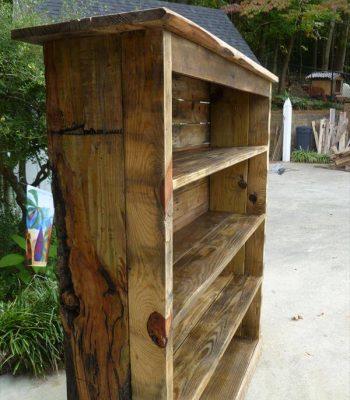 upcycled pallet bookcase