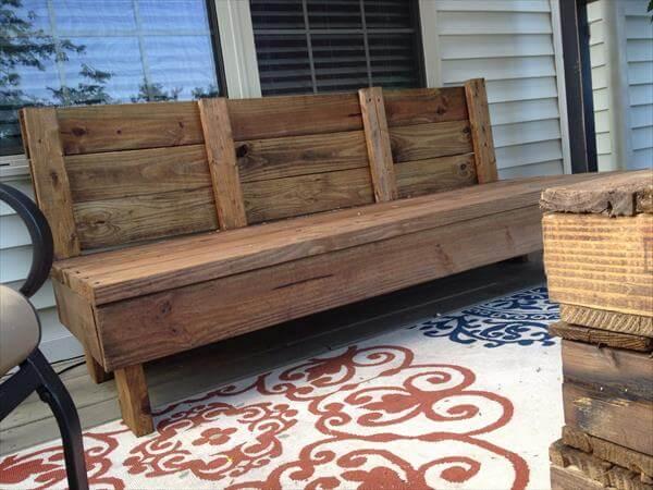 recycled pallet couch