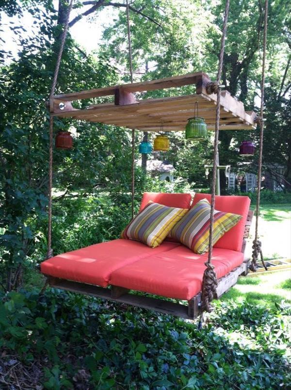 recycled pallet hanging lounger