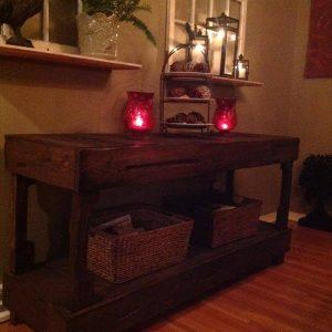 recycled pallet buffet table