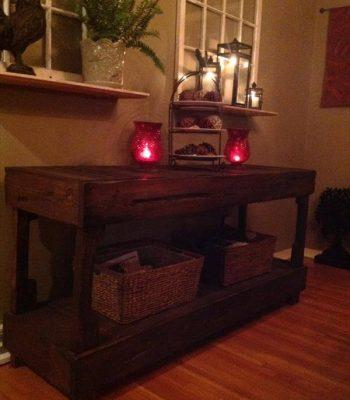 recycled pallet buffet table