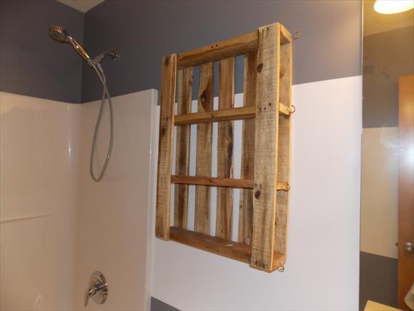 Diy Pallet Bathroom Wall Hanging Shelf, How To Hang Pallet Shelves On Wall