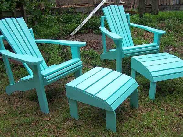 DIY Pallet Adirondack Chairs and Ottoman – 101 Pallets