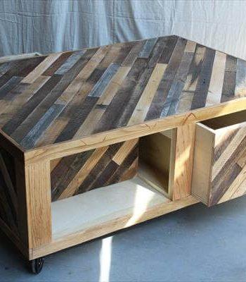 repurposed pallet coffee table with storage