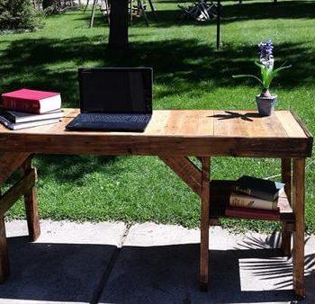 recycled pallet wood desk
