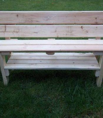 recycled pallet park bench