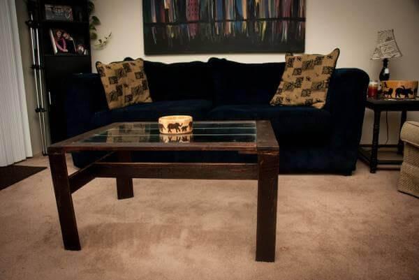 reclaimed pallet coffee table with glass top