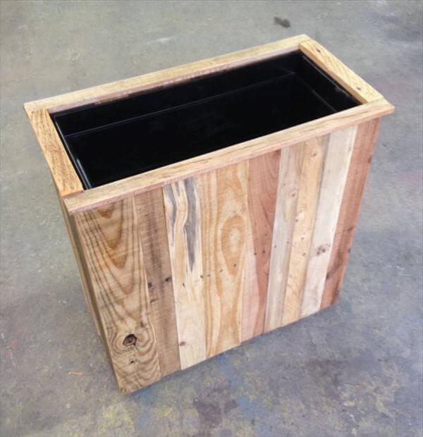 reclaimed pallet planter box