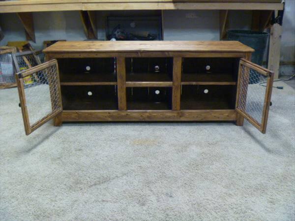 reclaimed pallet TV stand and media cabinet