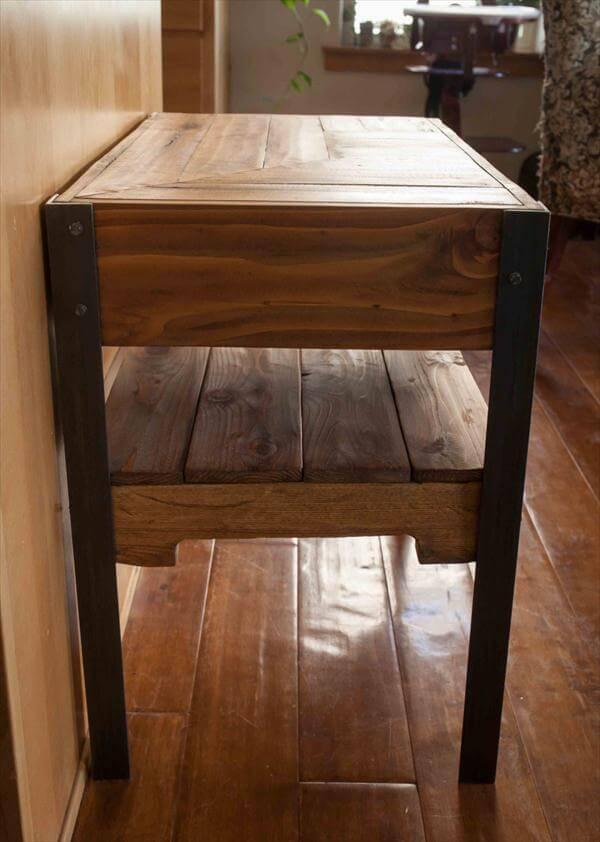 upcycled-pallet-side-table-with-metal-legs-and-shelf-underneath