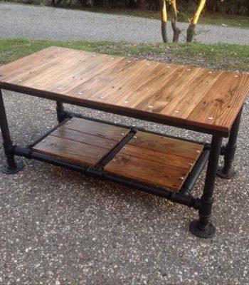 recycled pallet coffee table with threaded metal pipe base