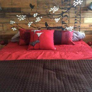 rustic yet modern pallet headboard with lights