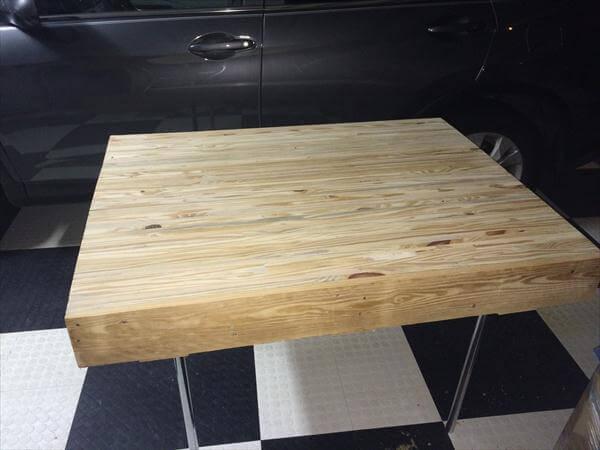 rustic yet modern pallet coffee table