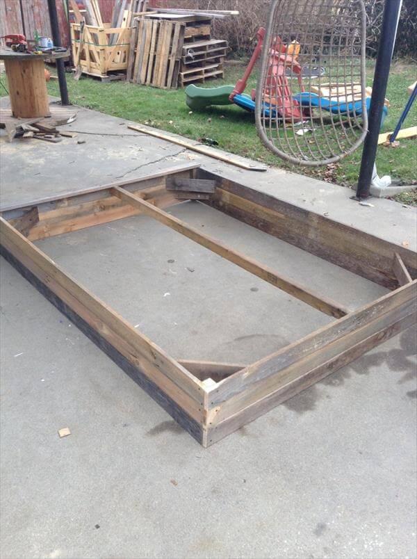 recycled pallet platform bed