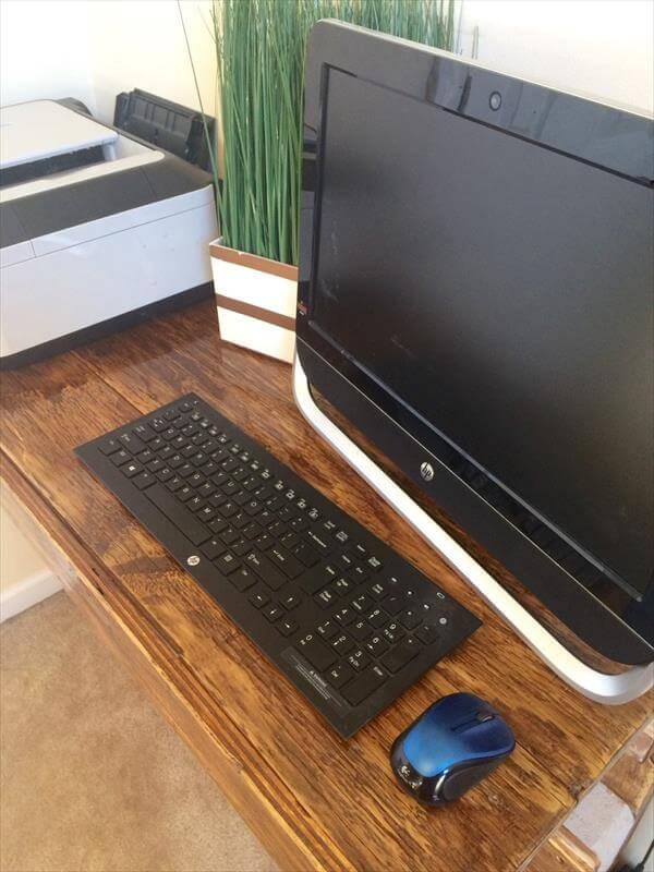upcycled pallet wall mount computer desk