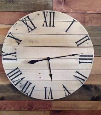 upcycled pallet wall clock
