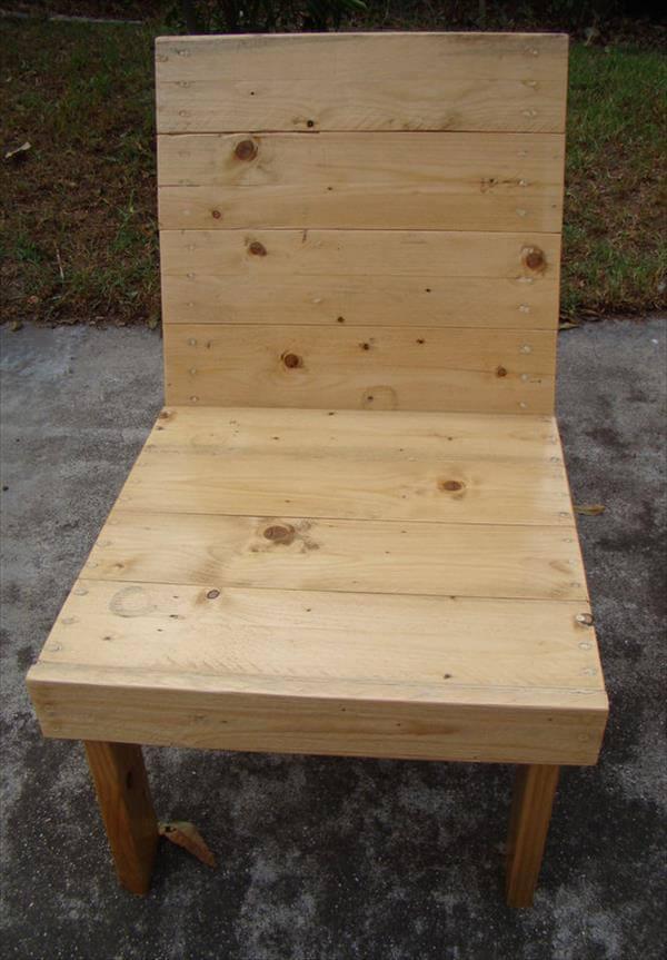wooden pallet outdoor chair