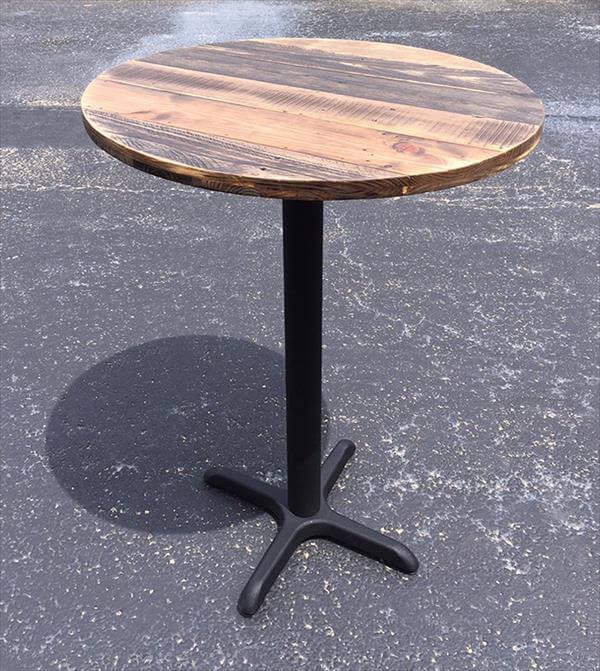 recycled pallet round top table with metal pedestal base