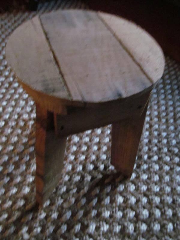 upcycled pallet wooden stool