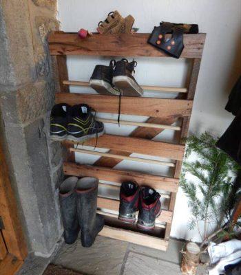 recycled pallet shoes rack