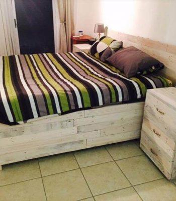 repurposed pallet bed with nightstands