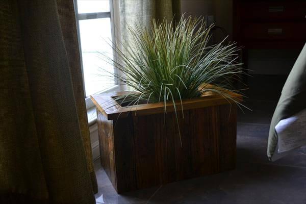 handmade pallet planter box