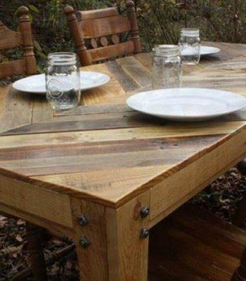 DIY wooden pallet chevron dining table