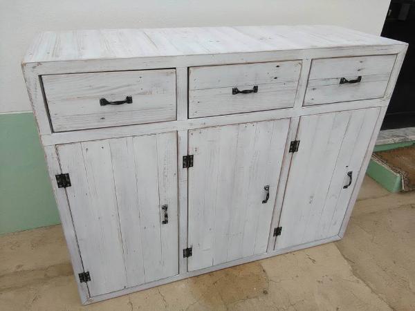 Recycled pallet storage cabinet