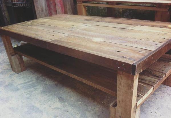 Large Wooden Pallet Coffee Table – 101 Pallets