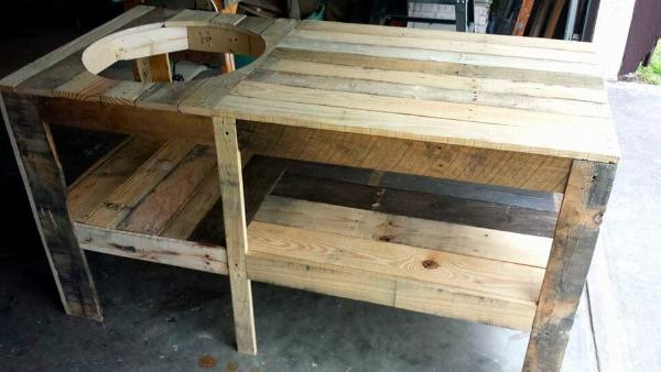 Pallet bbq outlet table