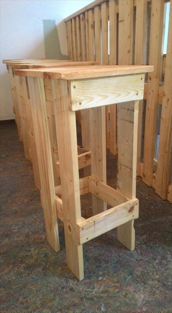 pallet bar with stools